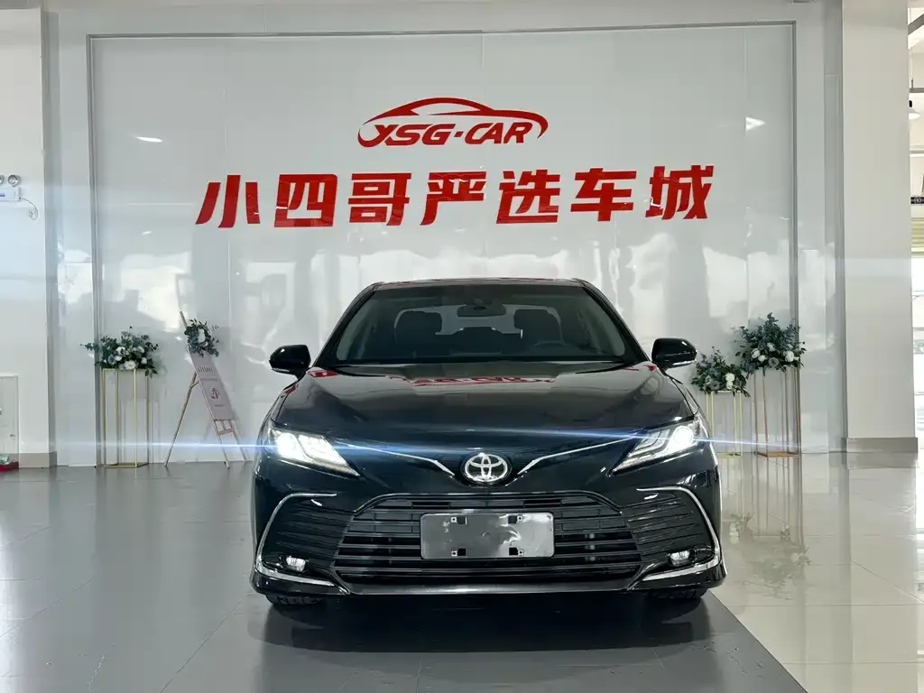 Toyota Camry — фото 4