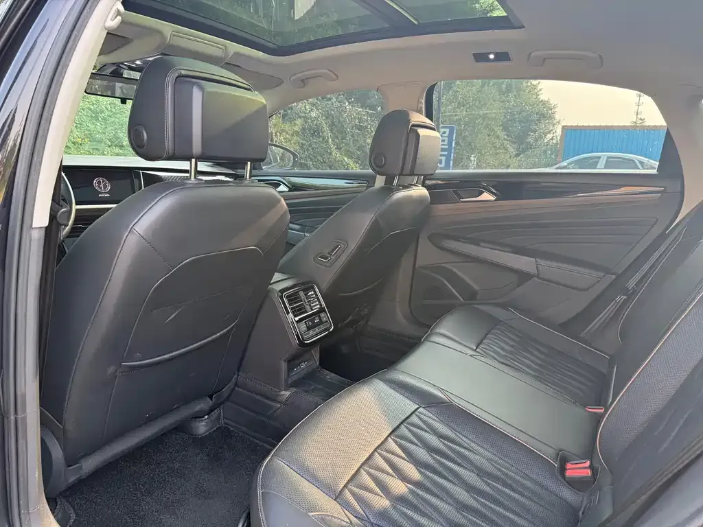 Volkswagen Passat — фото 3