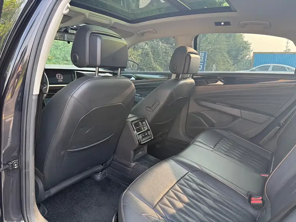 Volkswagen Passat — фото 4