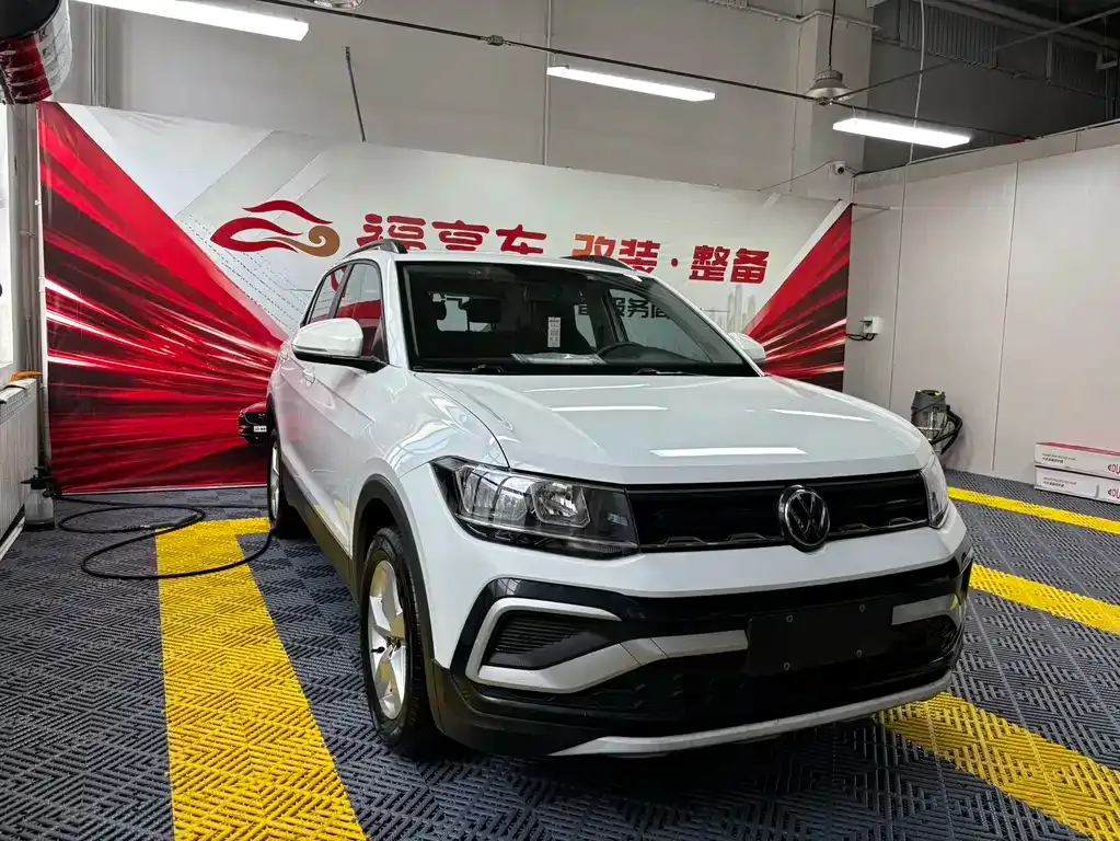 Volkswagen T-Cross — фото 1