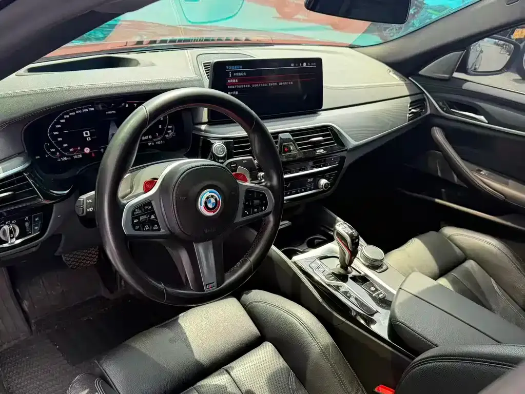 BMW 5 Series — фото 2