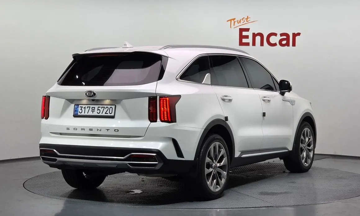 Kia Sorento — фото 5