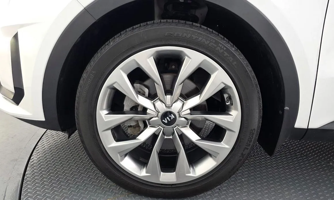 Kia Sorento — фото 8