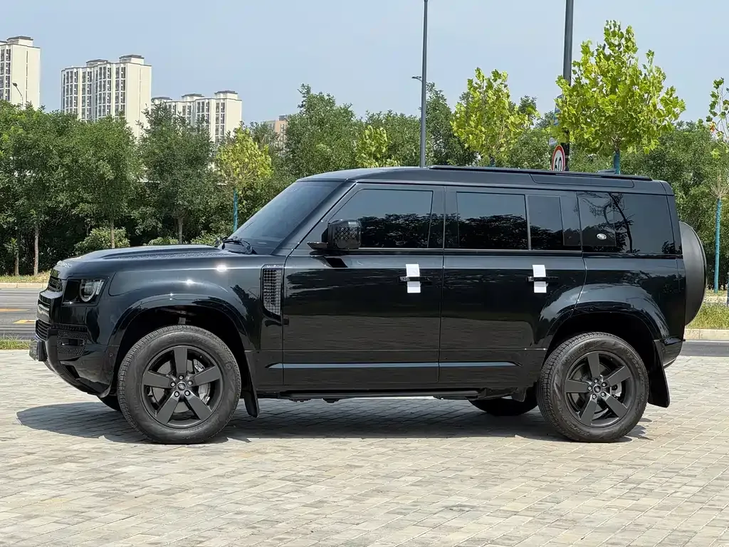 Land Rover Defender — фото 7