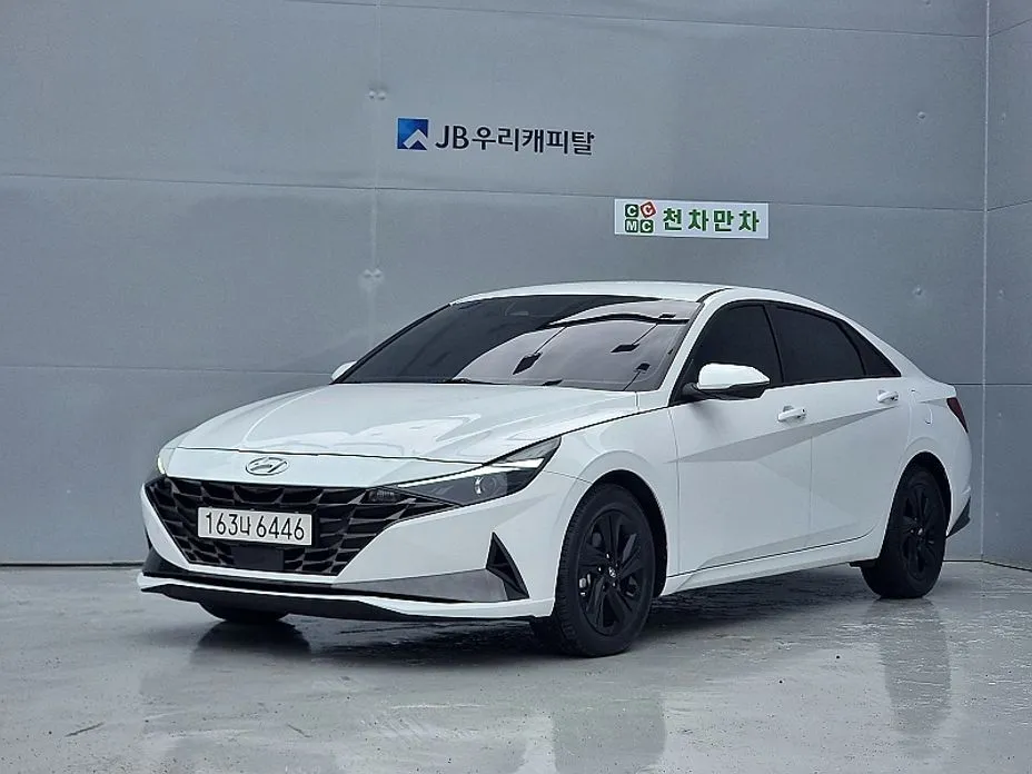 Hyundai AVANTE — фото 1