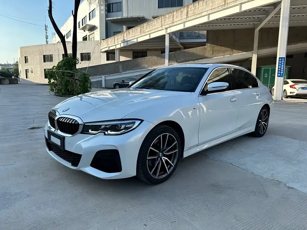 BMW 3 Series — фото 1