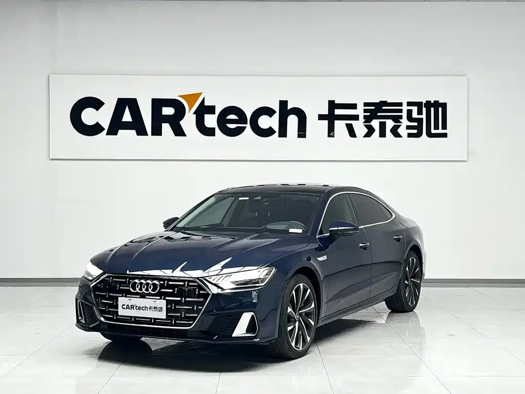 Audi A7L — фото 1