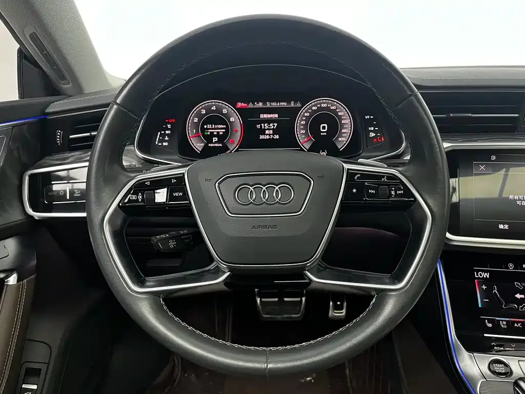 Audi A7L — фото 10