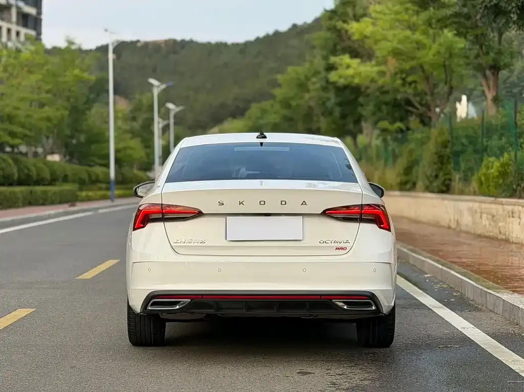 Skoda Octavia — фото 5