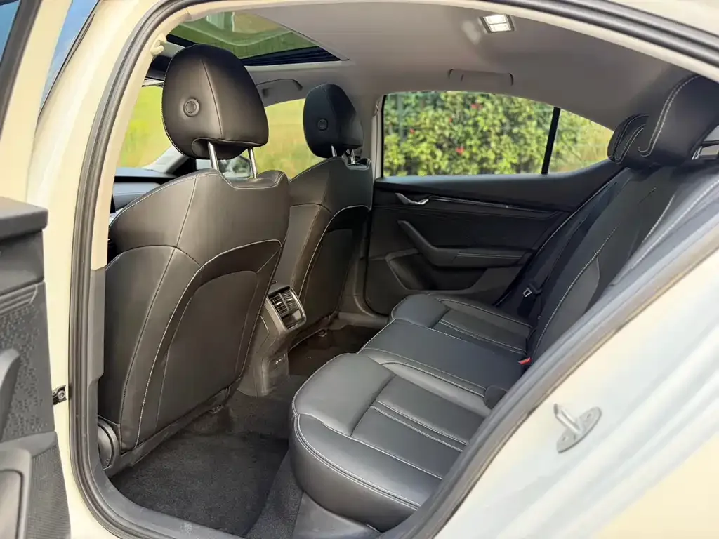 Skoda Octavia — фото 3