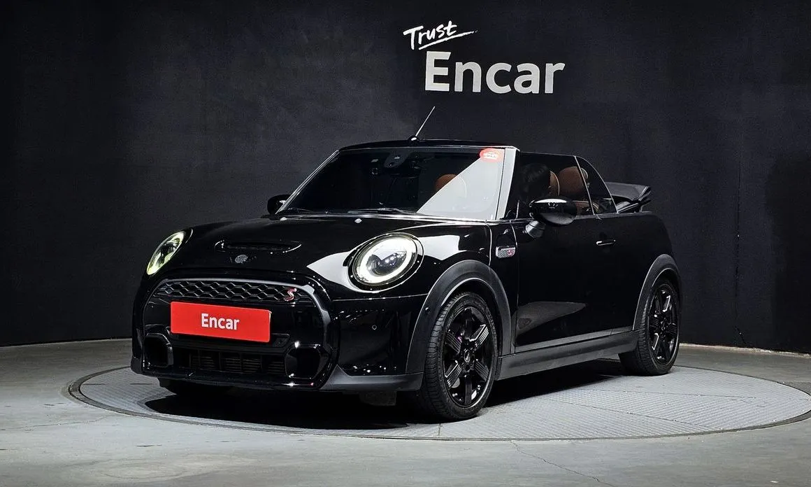 Mini Cooper Convertible — фото 1