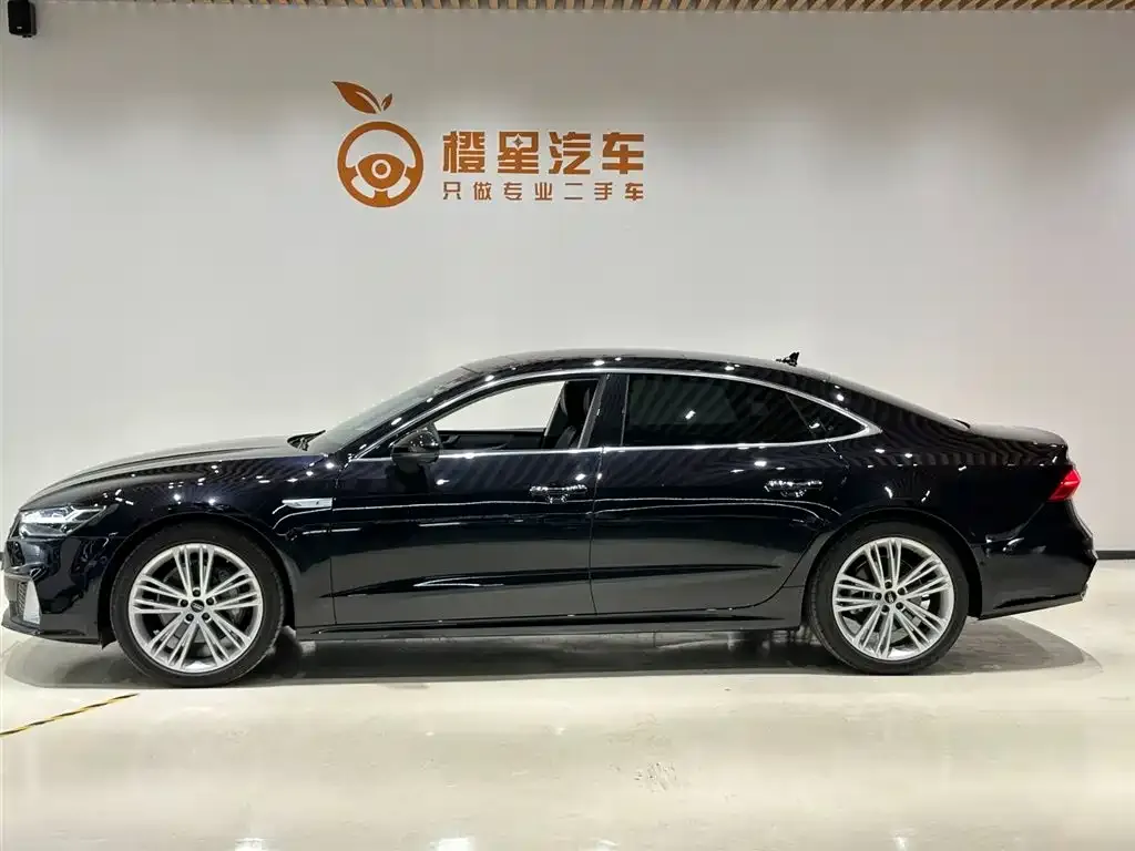 Audi A7L — фото 2