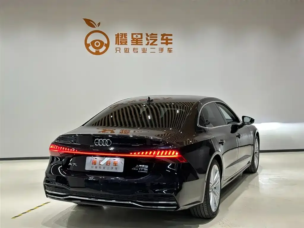 Audi A7L — фото 8