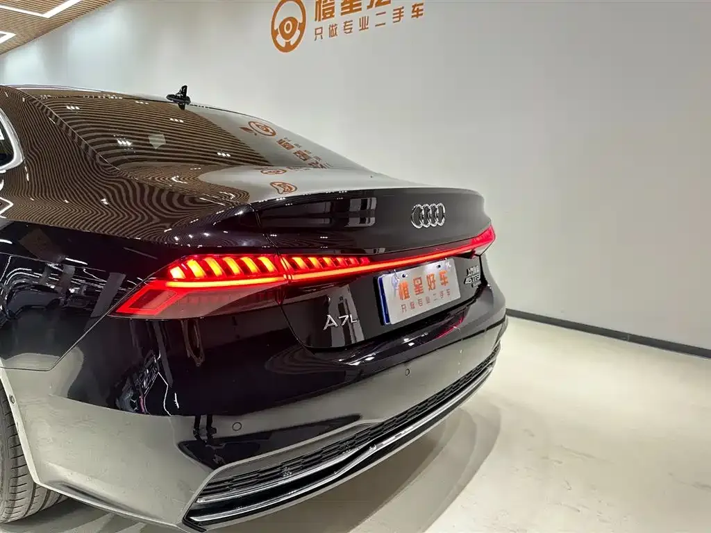 Audi A7L — фото 10
