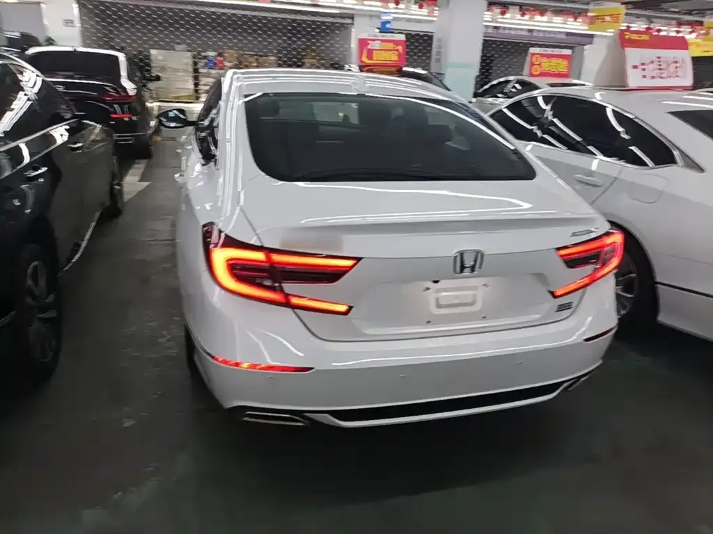 Honda Accord — фото 5