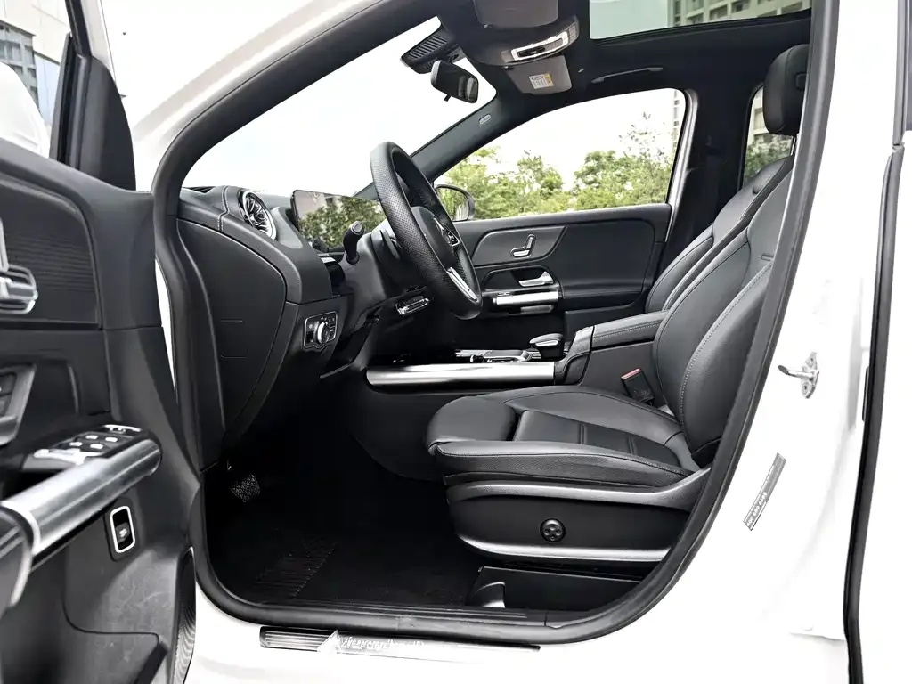 Mercedes-Benz GLA — фото 10
