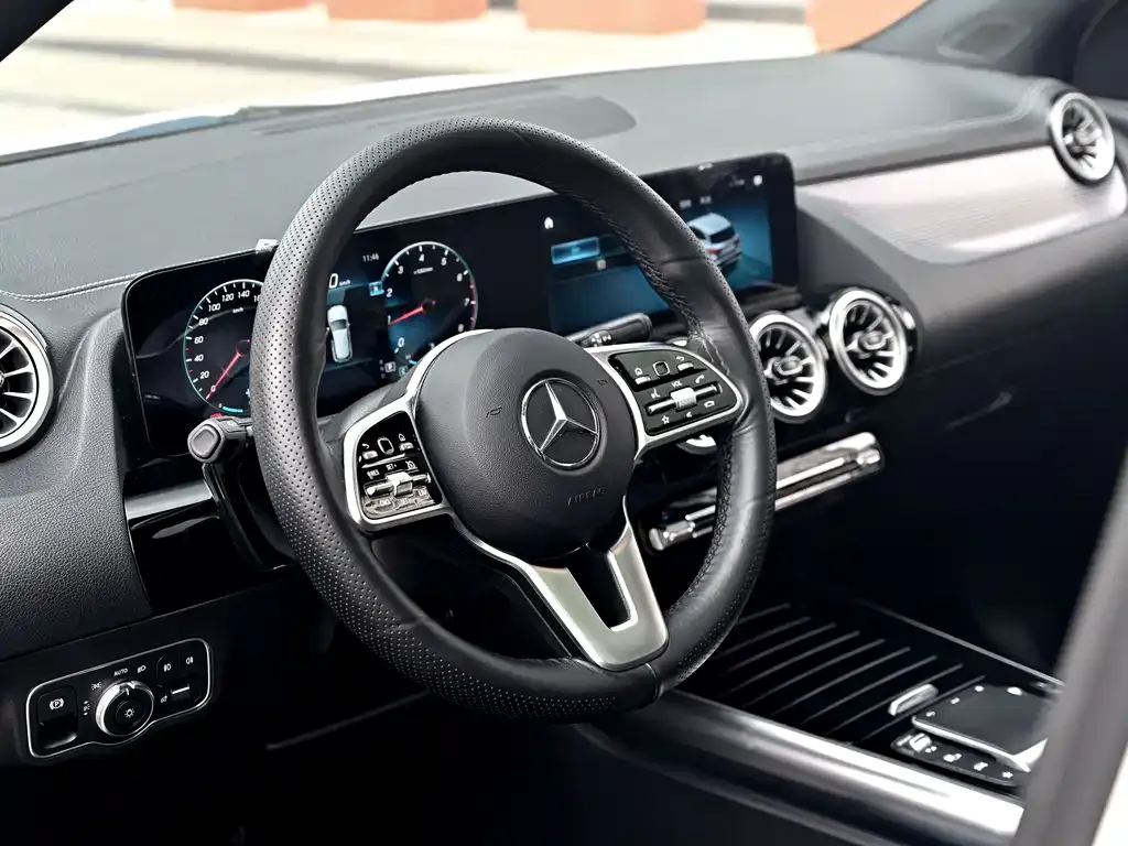 Mercedes-Benz GLA — фото 7