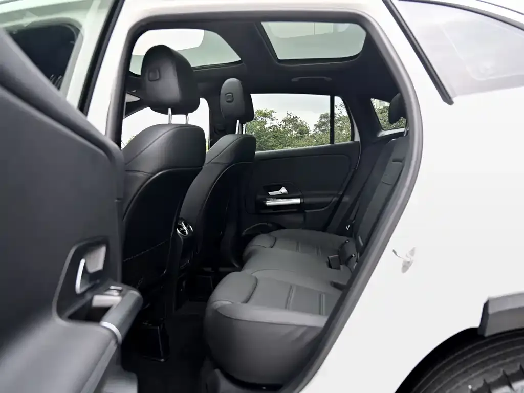Mercedes-Benz GLA — фото 2