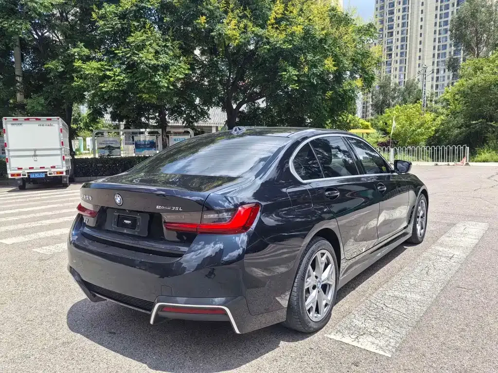BMW i3 — фото 6