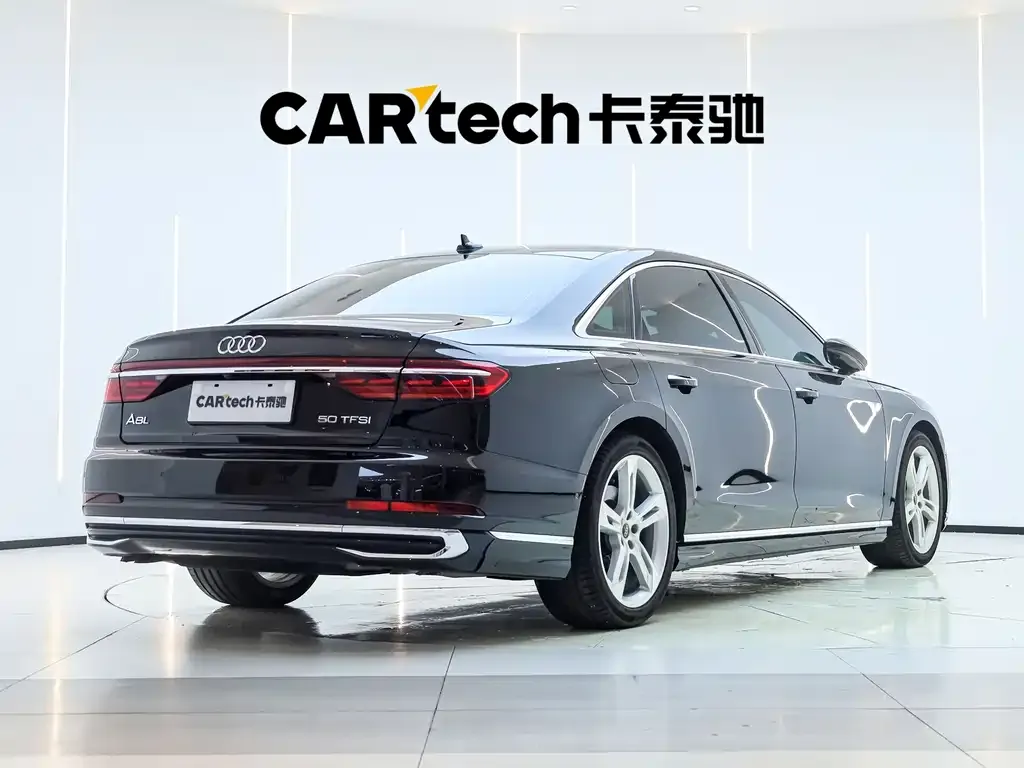 Audi A8 — фото 8