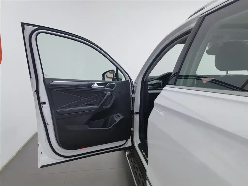 Volkswagen 途观L插电混动 — фото 2