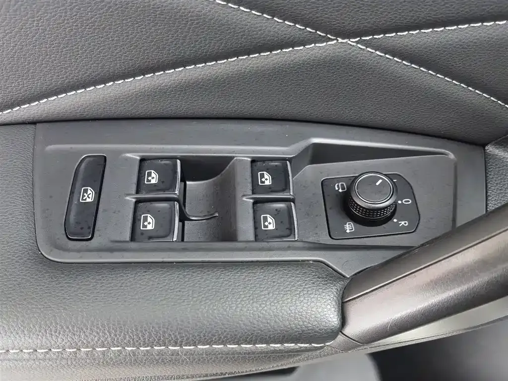 Volkswagen 途观L插电混动 — фото 10