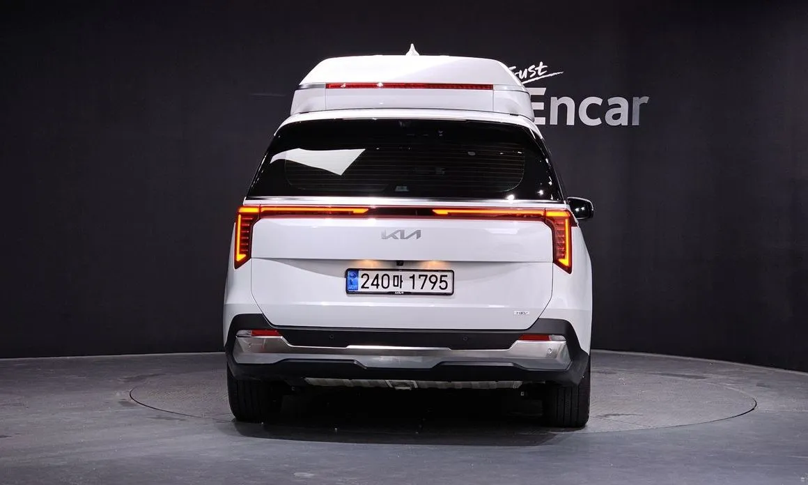 Kia Carnival — фото 10