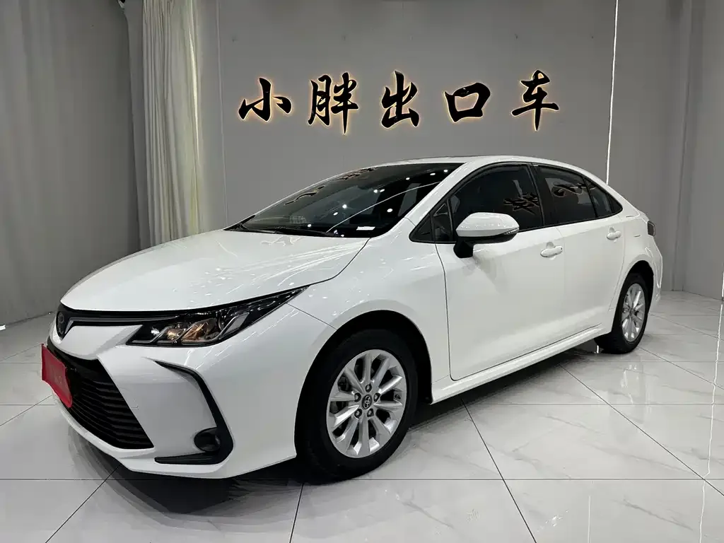 Toyota Corolla — фото 1