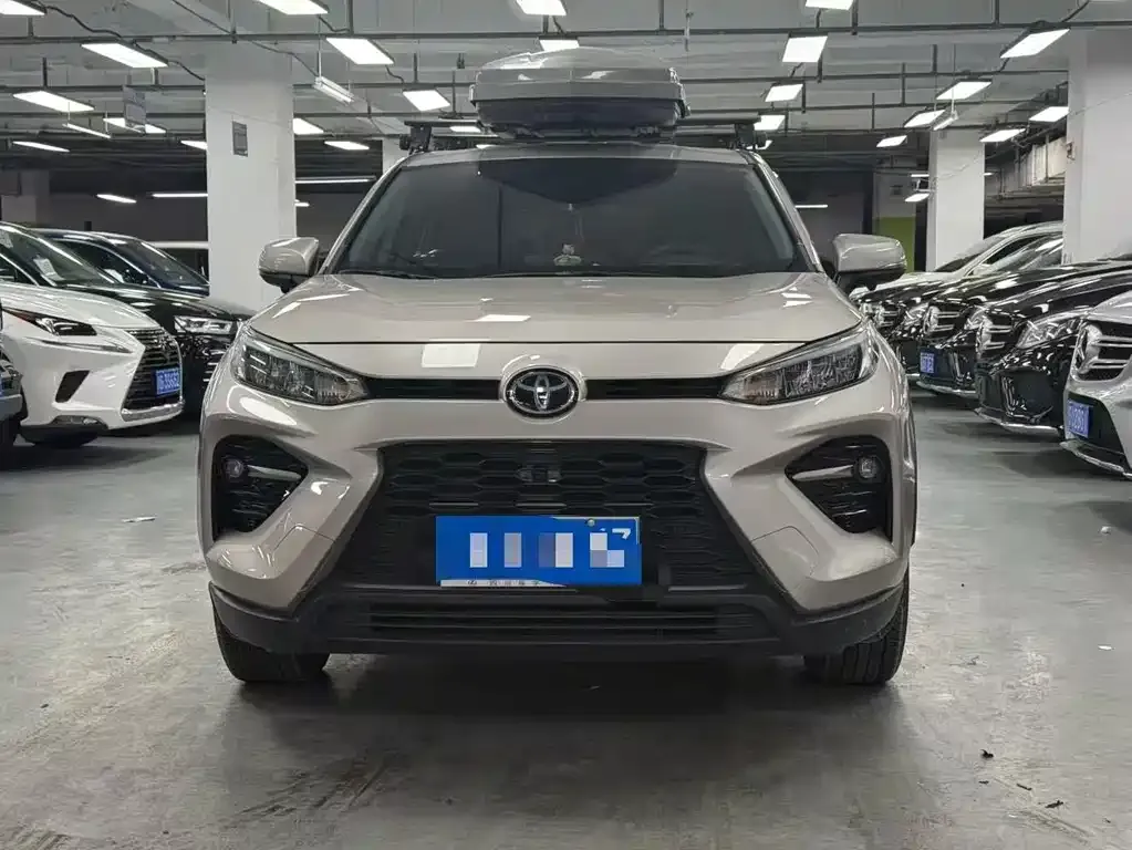 Toyota Wildlander — фото 10