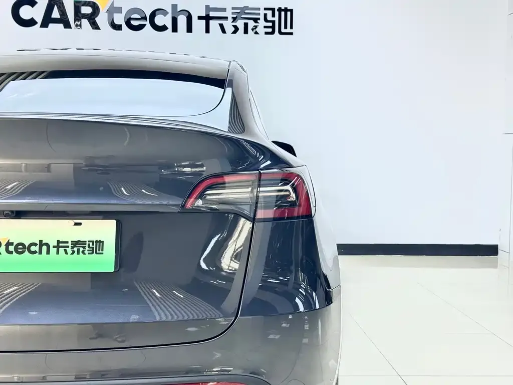 Tesla Model Y — фото 7
