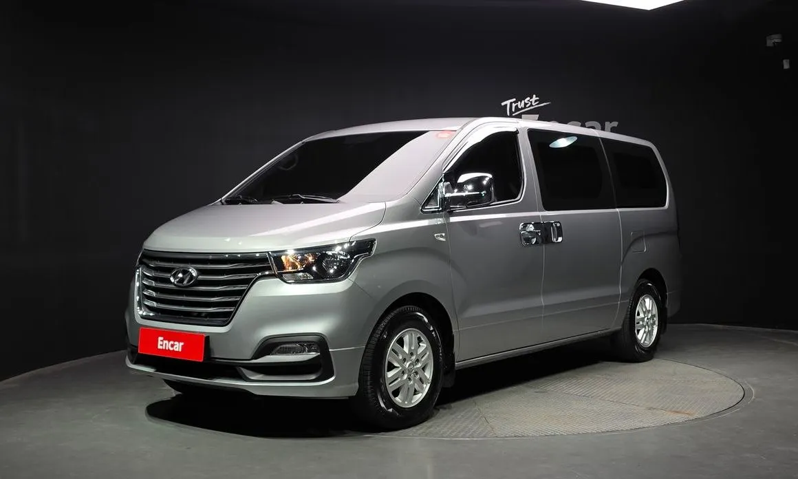 Hyundai Starex — фото 1