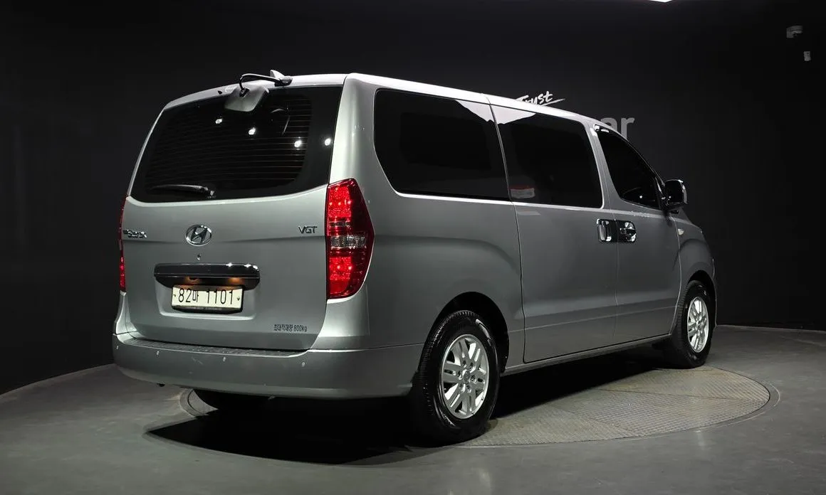 Hyundai Starex — фото 6