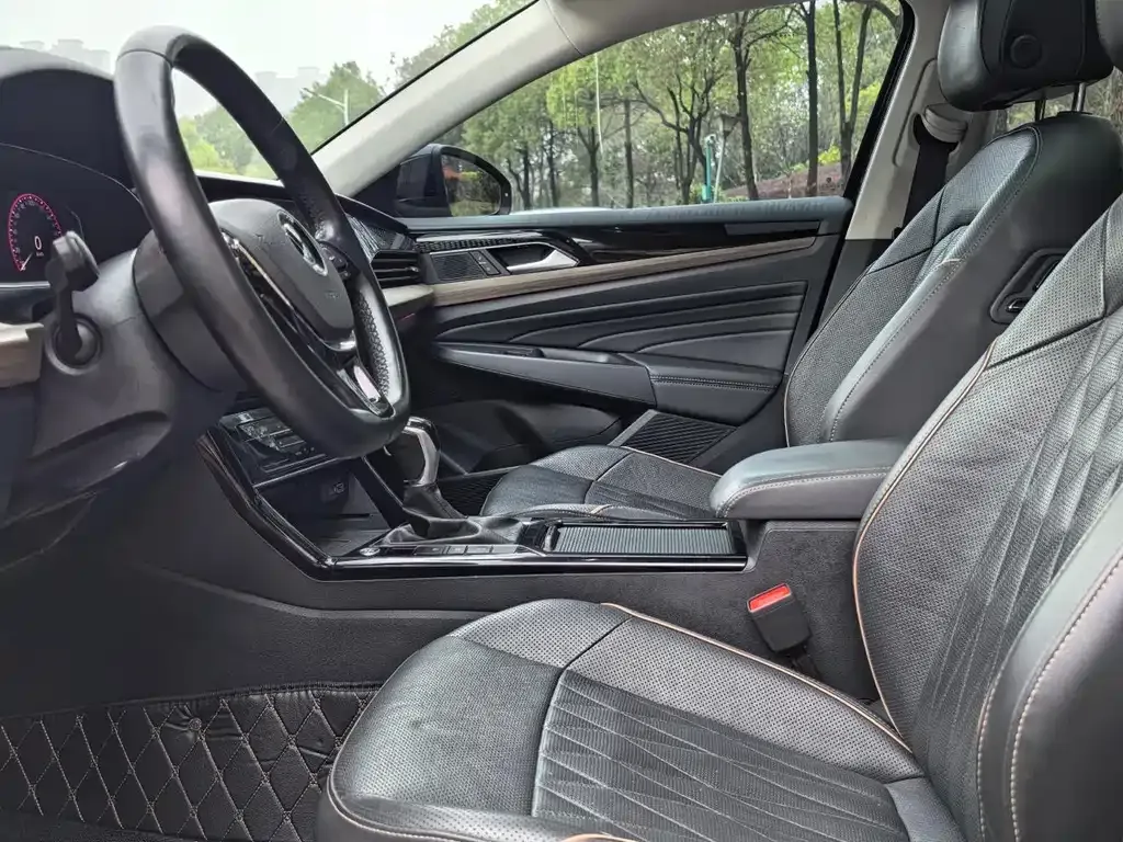 Volkswagen Passat — фото 3
