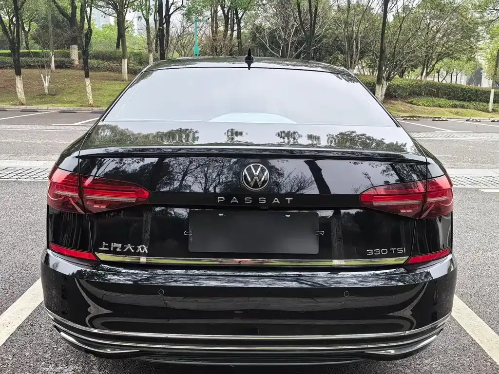 Volkswagen Passat — фото 5