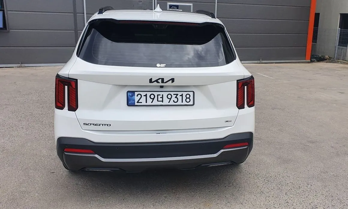 Kia Sorento — фото 6