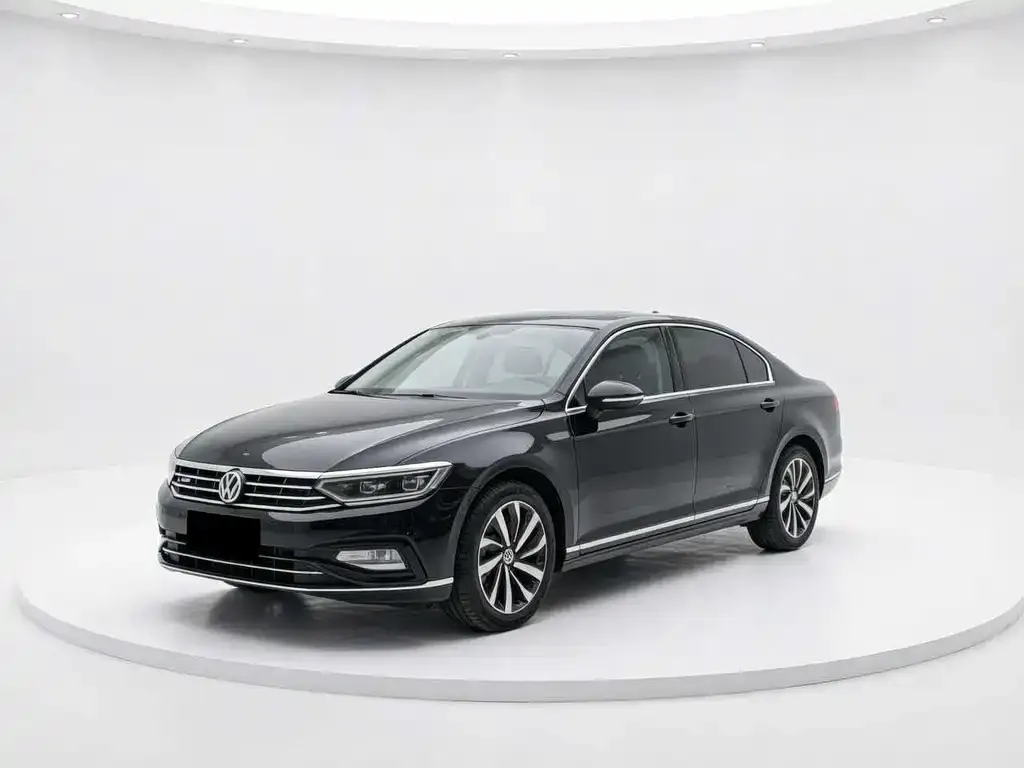 Volkswagen Passat — фото 1