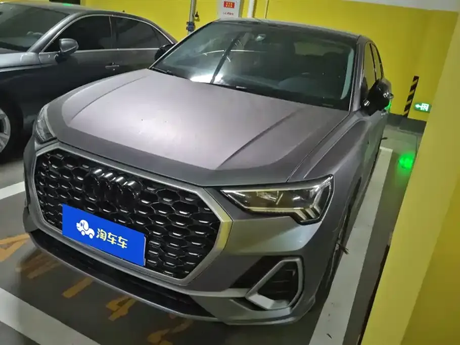 Audi Q3 Sportback — фото 1