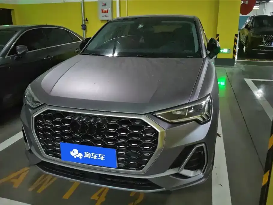 Audi Q3 Sportback — фото 10
