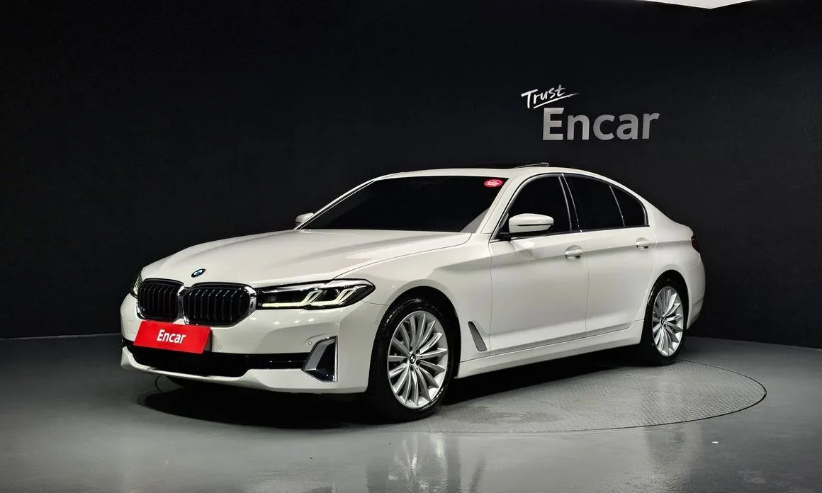 BMW 5-Series — фото 1