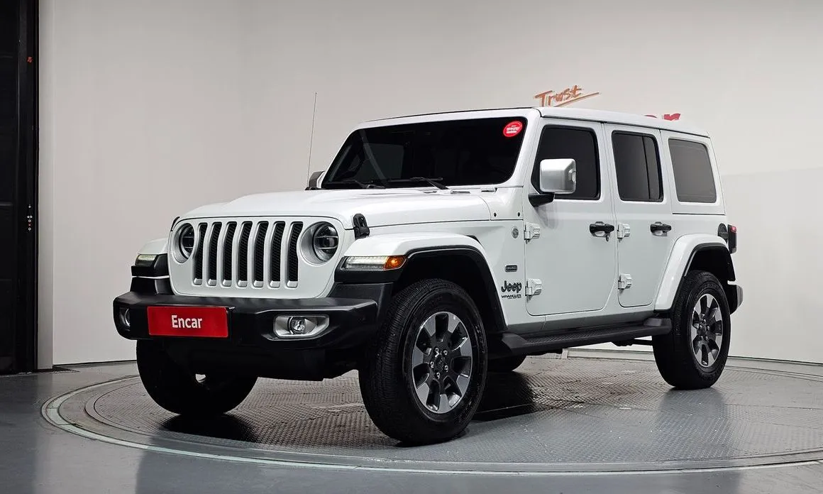 Jeep Wrangler — фото 1