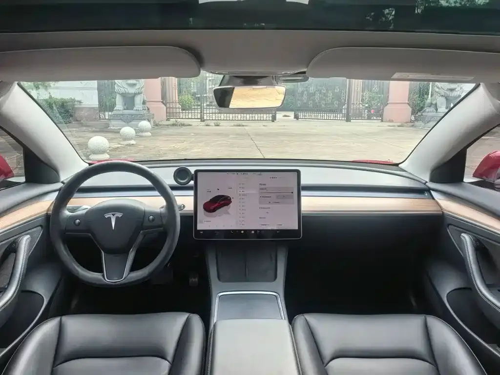 Tesla Model 3 — фото 6