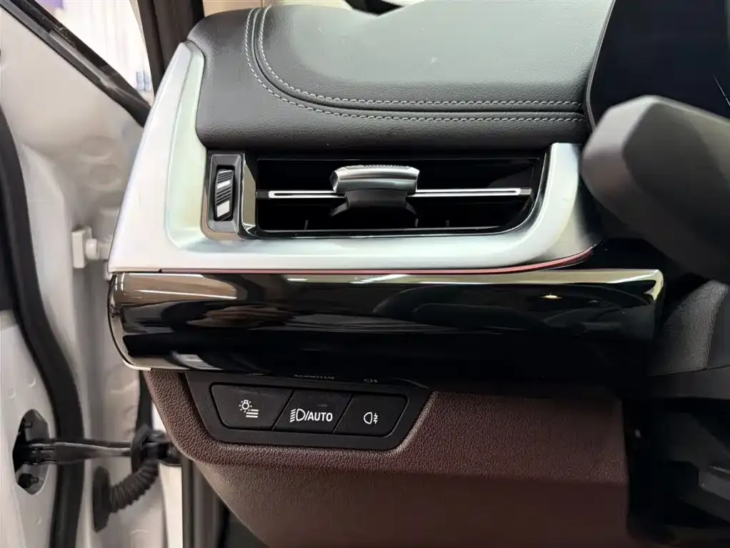 BMW X1 — фото 4