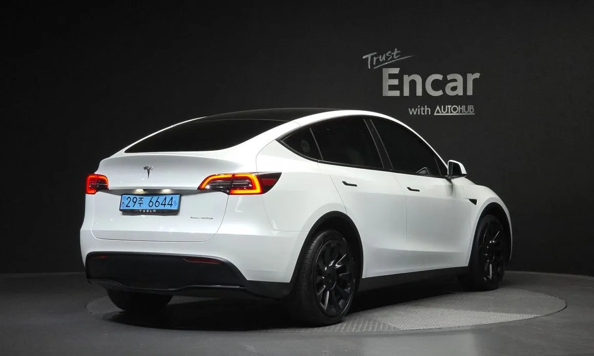 Tesla Model Y — фото 4