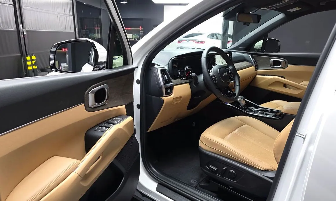 Kia Sorento — фото 4