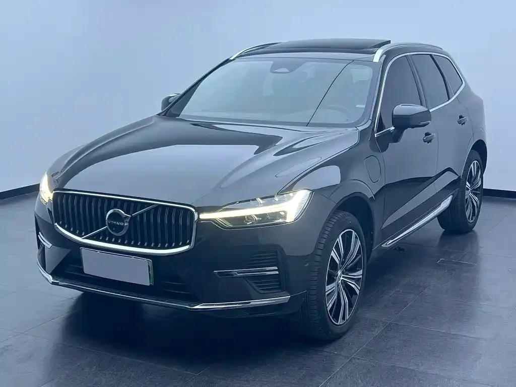 Volvo XC60 PHEV — фото 1