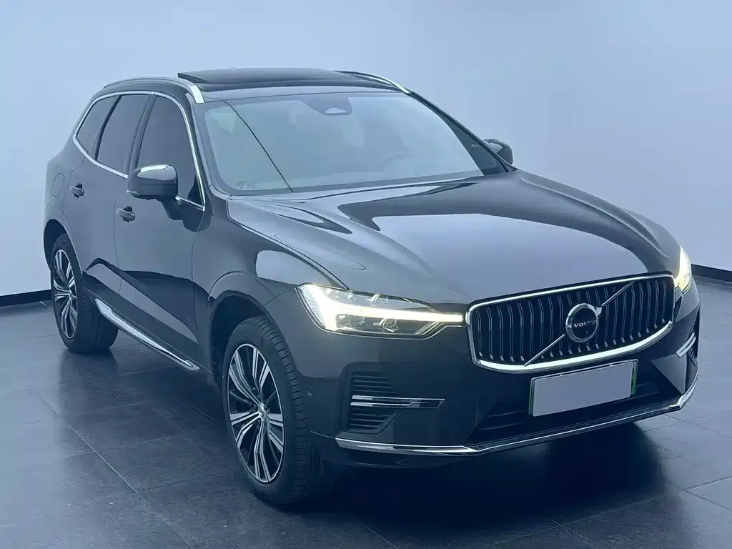 Volvo XC60 PHEV — фото 6