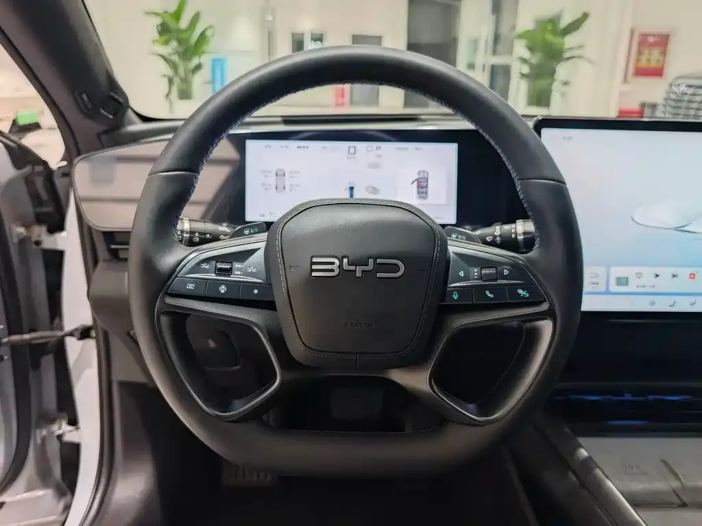 BYD Seal — фото 4