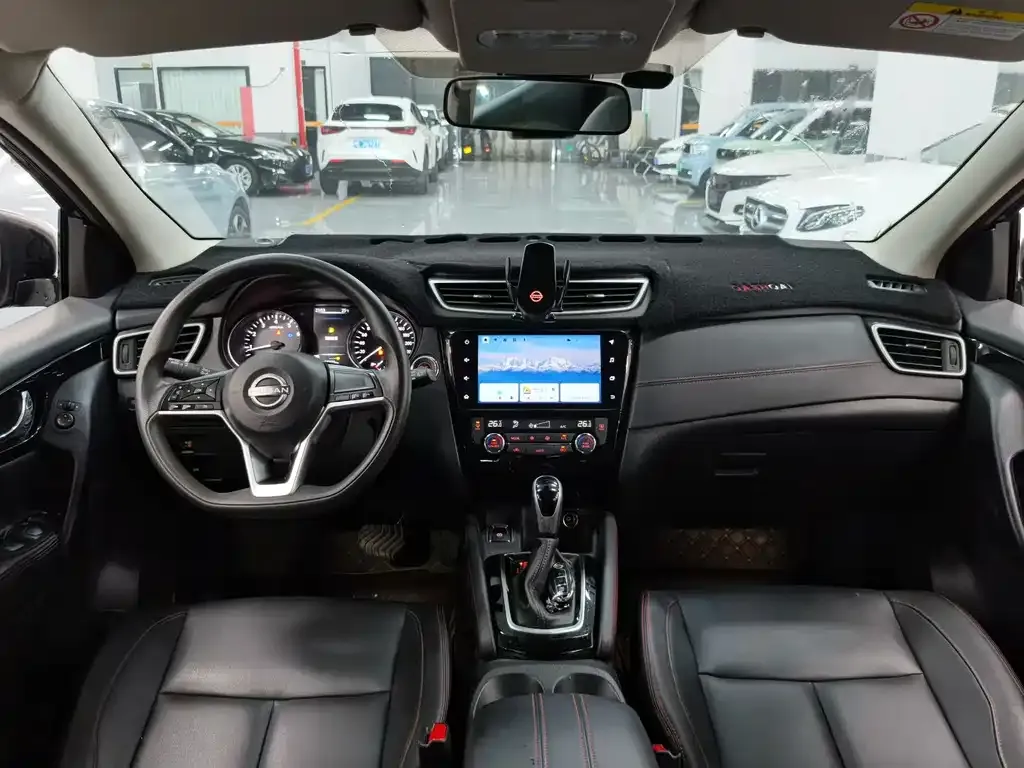 Nissan Qashqai — фото 2