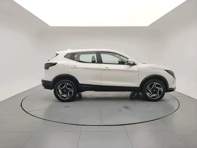 Nissan Qashqai — фото 2