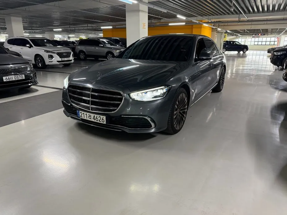 Mercedes-Benz S-Class — фото 1